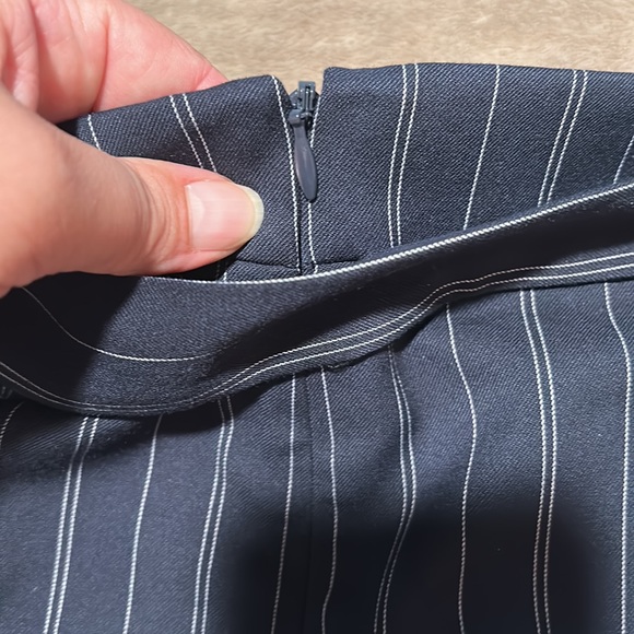 Banana Republic Short Skirt - Picture 7 of 10